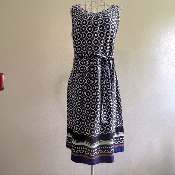 Talbots Dresses & Skirts - Talbot’s sleeveless dress w/ matching waist tie. Sz MP. Preowned. Like new.